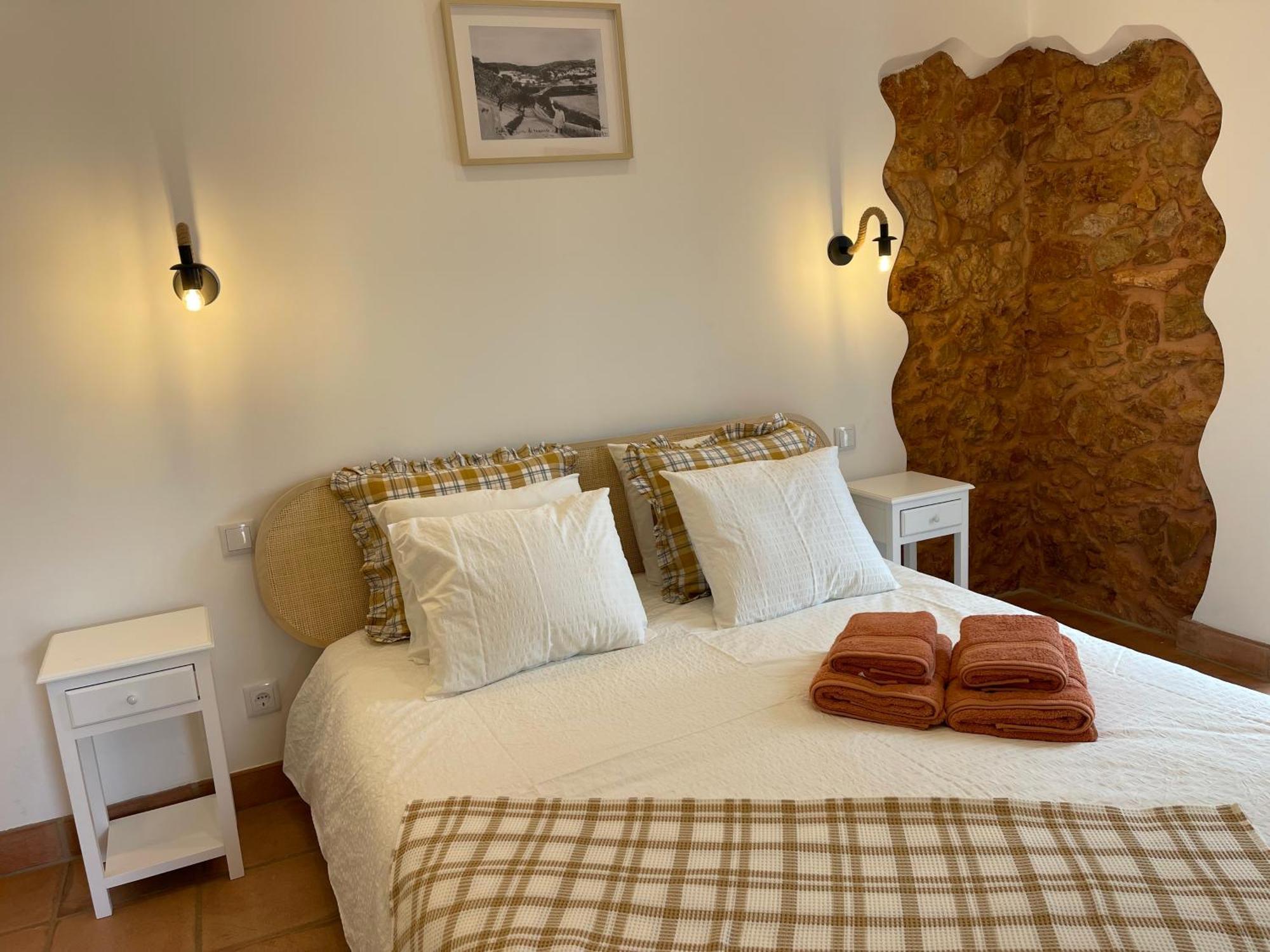 Apartment Monte Geracoes - Heated Pool - Typical Algarvian - Close To Quinta Lago, Vale Lobo And Vilamoura *