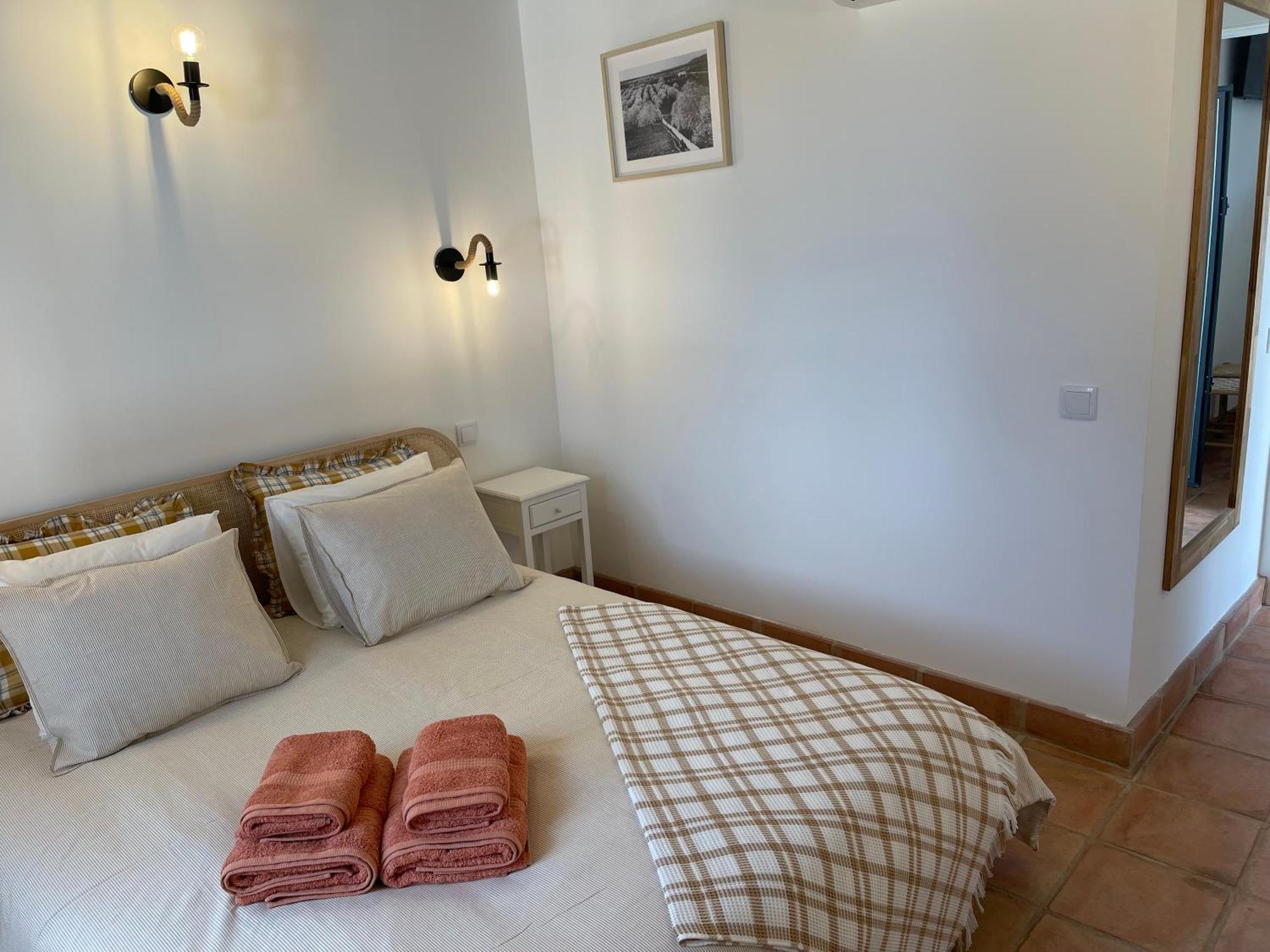 Monte Geracoes - Heated Pool - Typical Algarvian - Close To Quinta Lago, Vale Lobo And Vilamoura Apartment Almancil