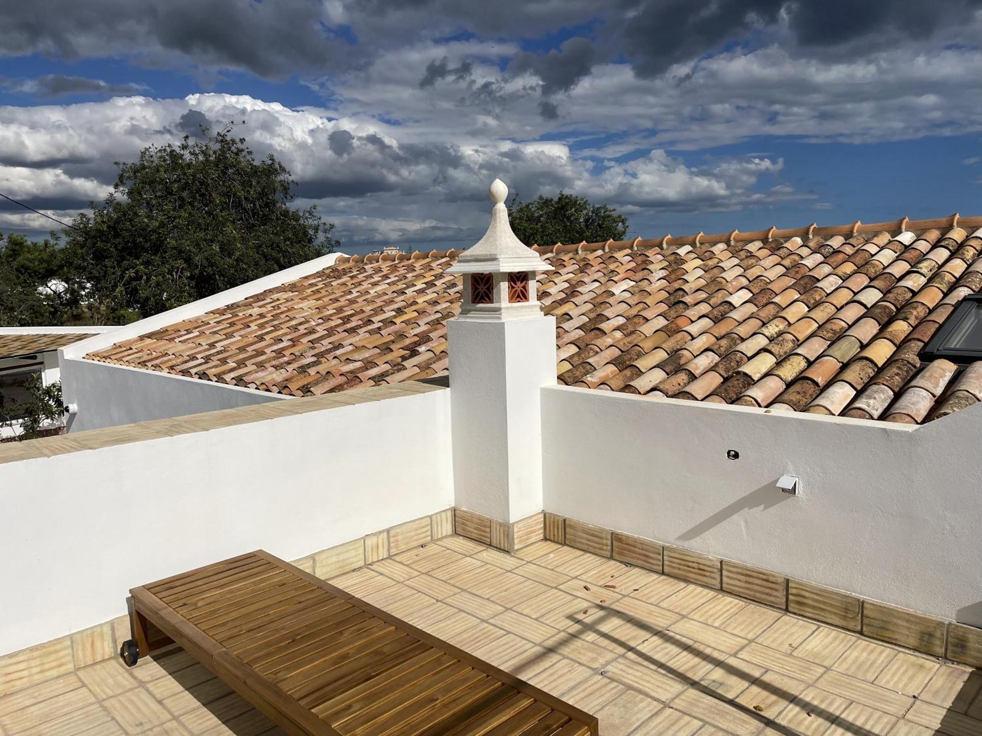 Apartment Monte Geracoes - Heated Pool - Typical Algarvian - Close To Quinta Lago, Vale Lobo And Vilamoura *